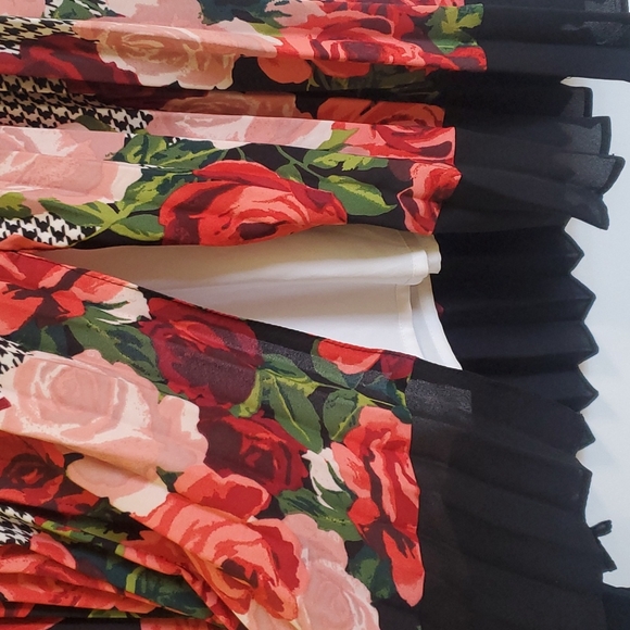 EUC NY & Co skirt - Picture 3 of 8